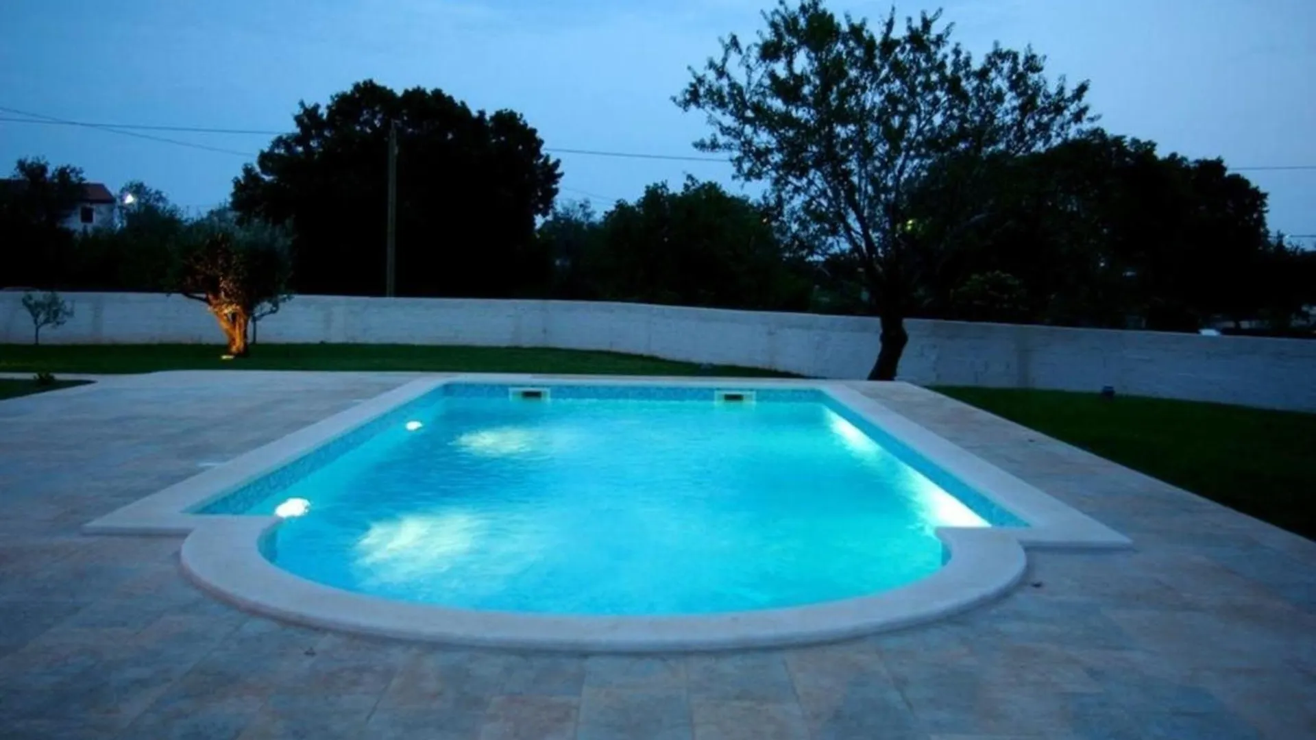 Ferienhaus Mit Privatpool Fuer 8 Personen Ca 175 Qm In Hrboki, Istrien Bucht Von Rasa